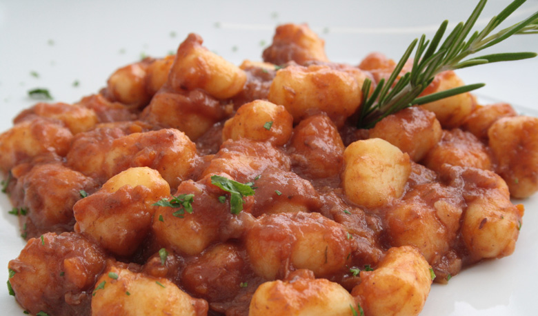 Gnocchi di patate fatti in casa al ragù